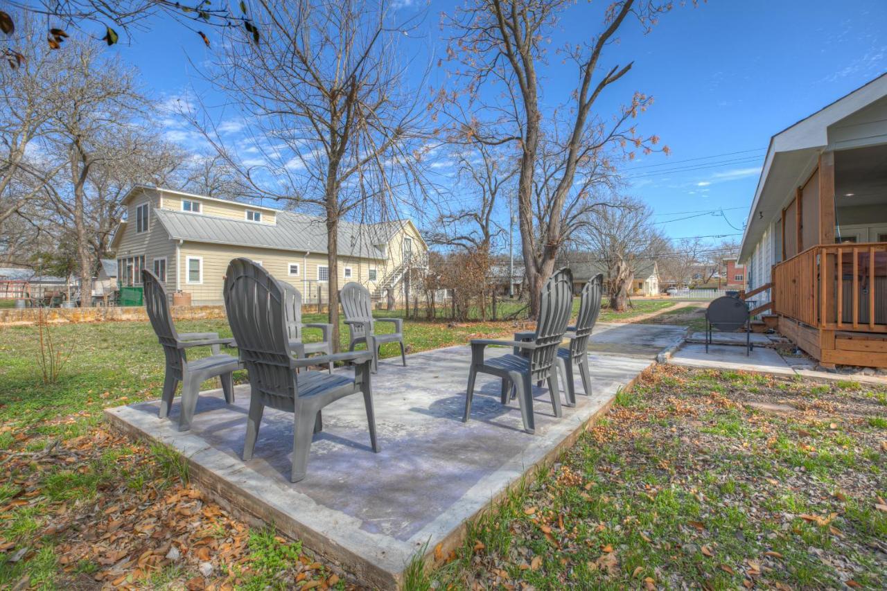 Luxury Home 1 Block To Main With Hottub Fredericksburg Exterior photo